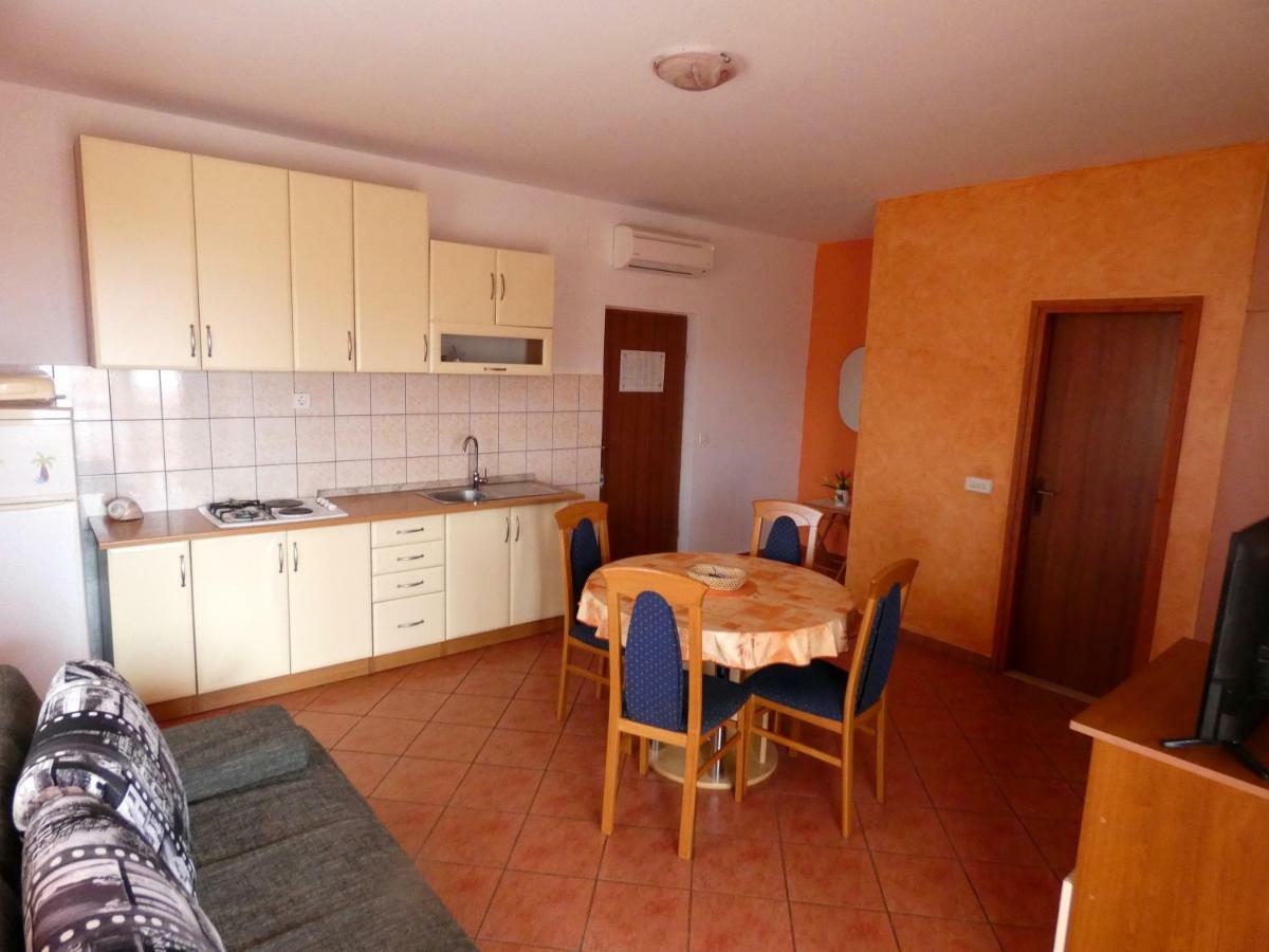 Apartmani Saric Rogoznica Zečevo Kültér fotó