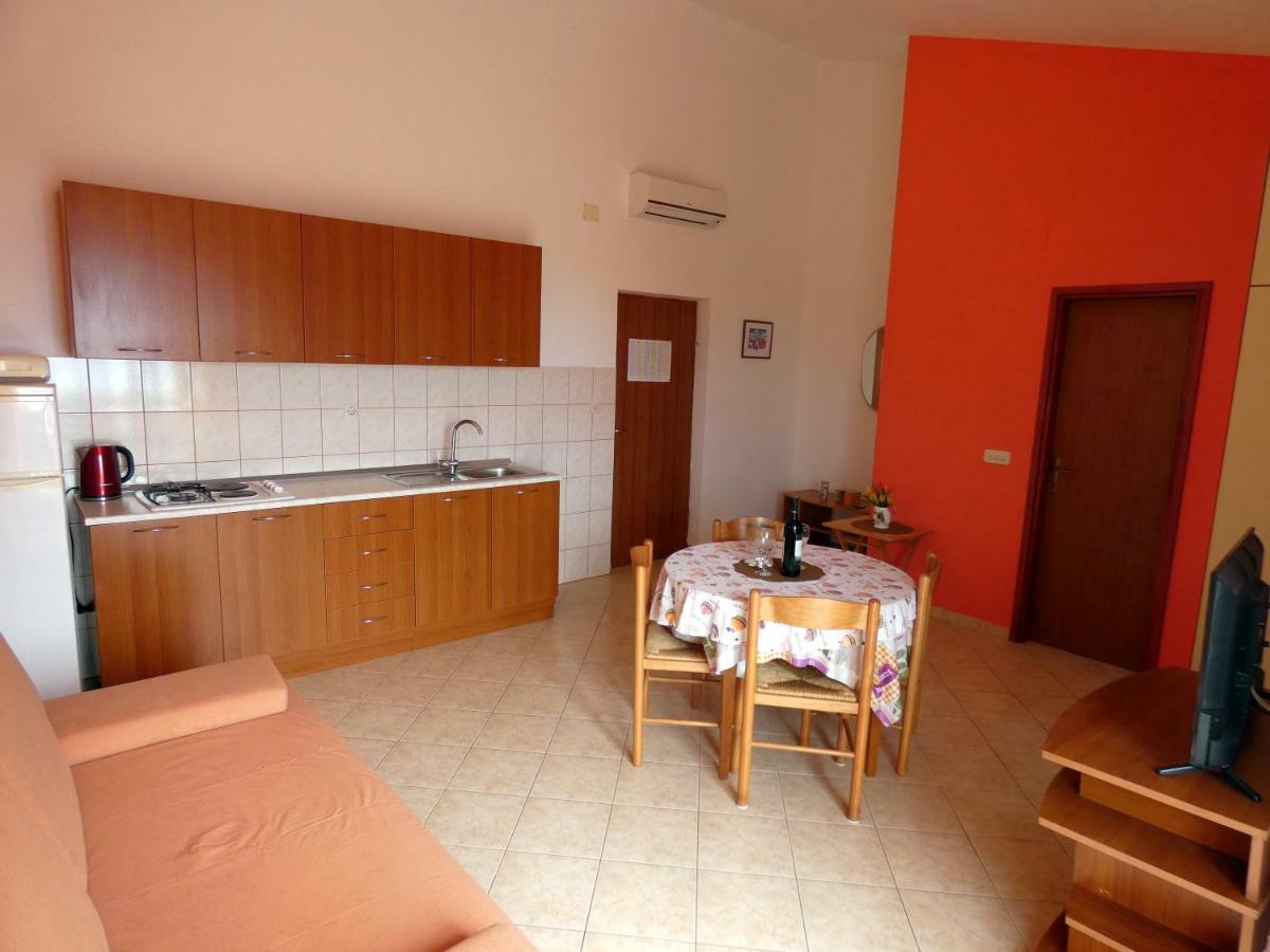 Apartmani Saric Rogoznica Zečevo Kültér fotó